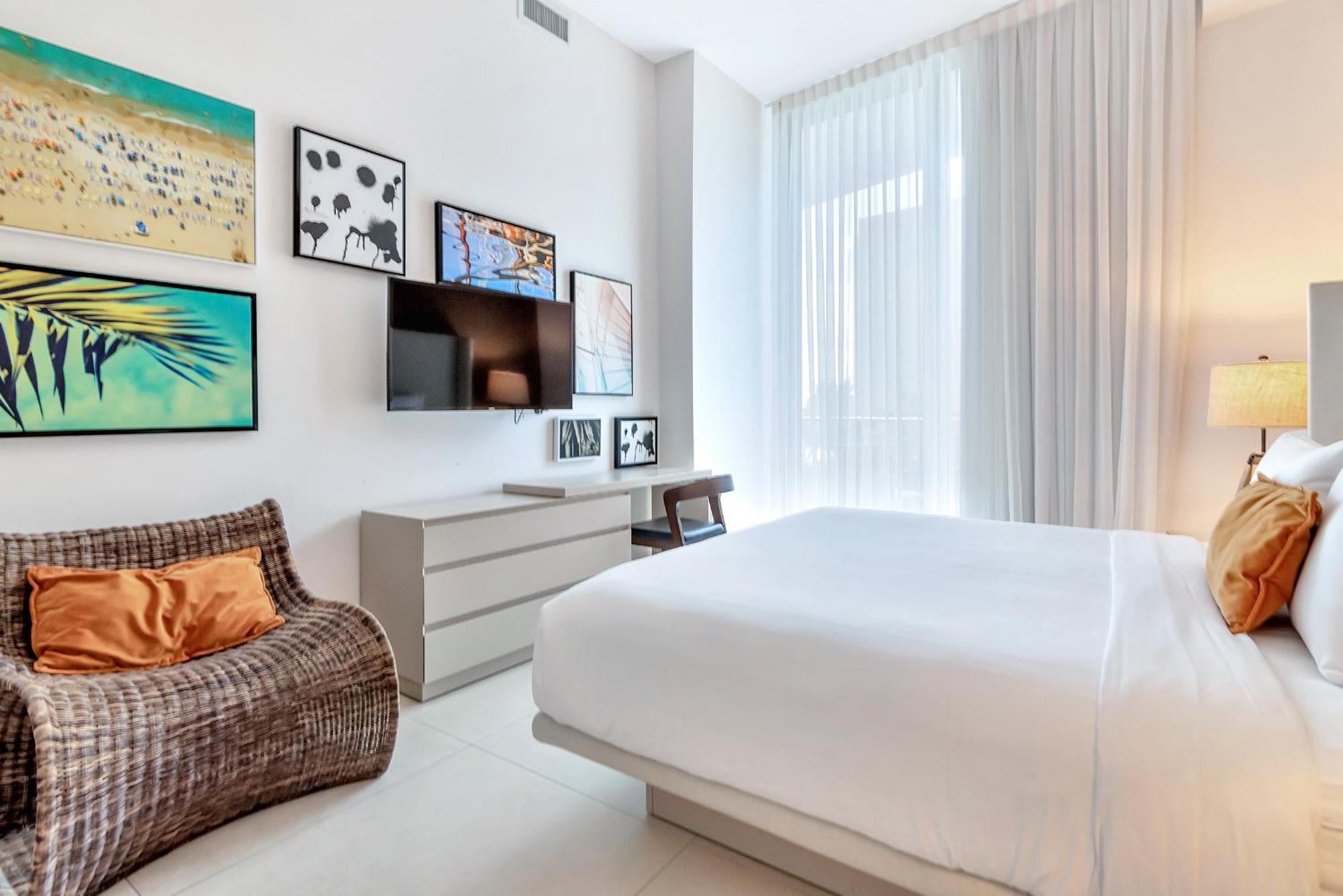 203-1Br/1Ba At The Beach Gem! Lux Amenities! Hollywood Exterior photo