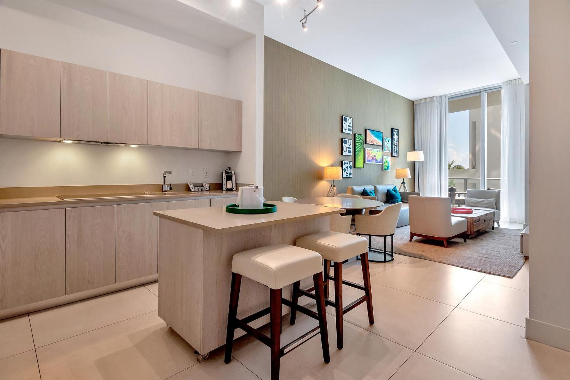203-1Br/1Ba At The Beach Gem! Lux Amenities! Hollywood Exterior photo